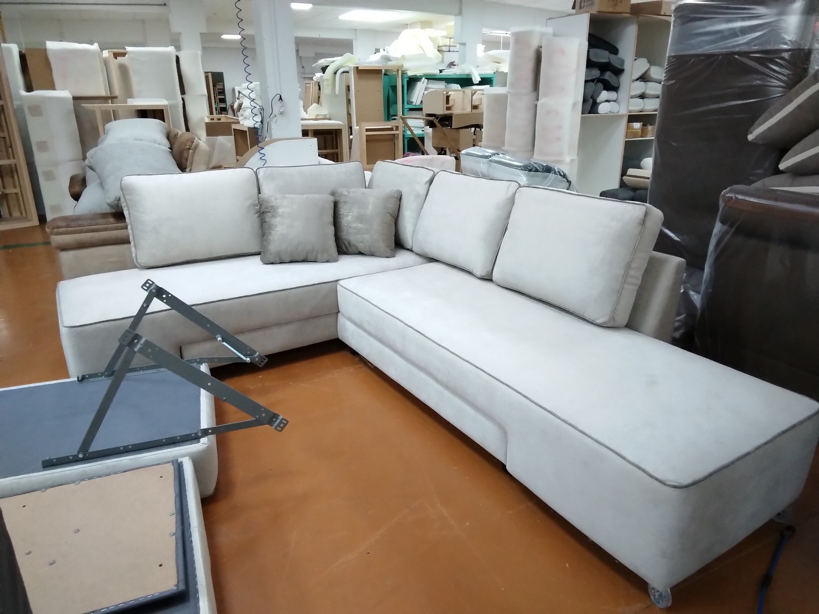 Диваны Оскар комфорт в наличии. Склад М4193 Сохо 02/сохо 30 правый