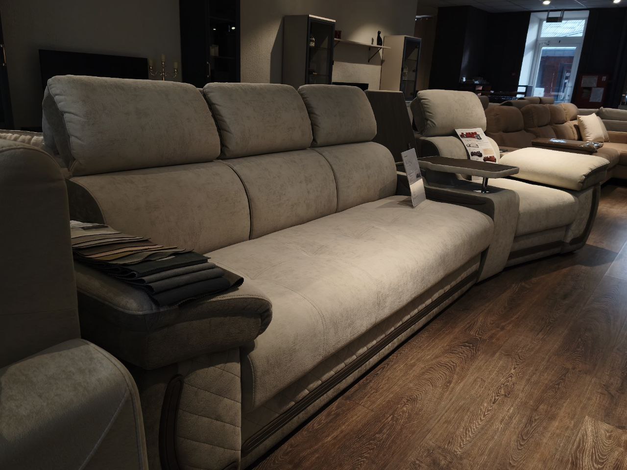 Диваны Айпетри Люкс в наличии. г.Бобруйск Салон Home  Д 3930 Фабрик 2/фабрик 5