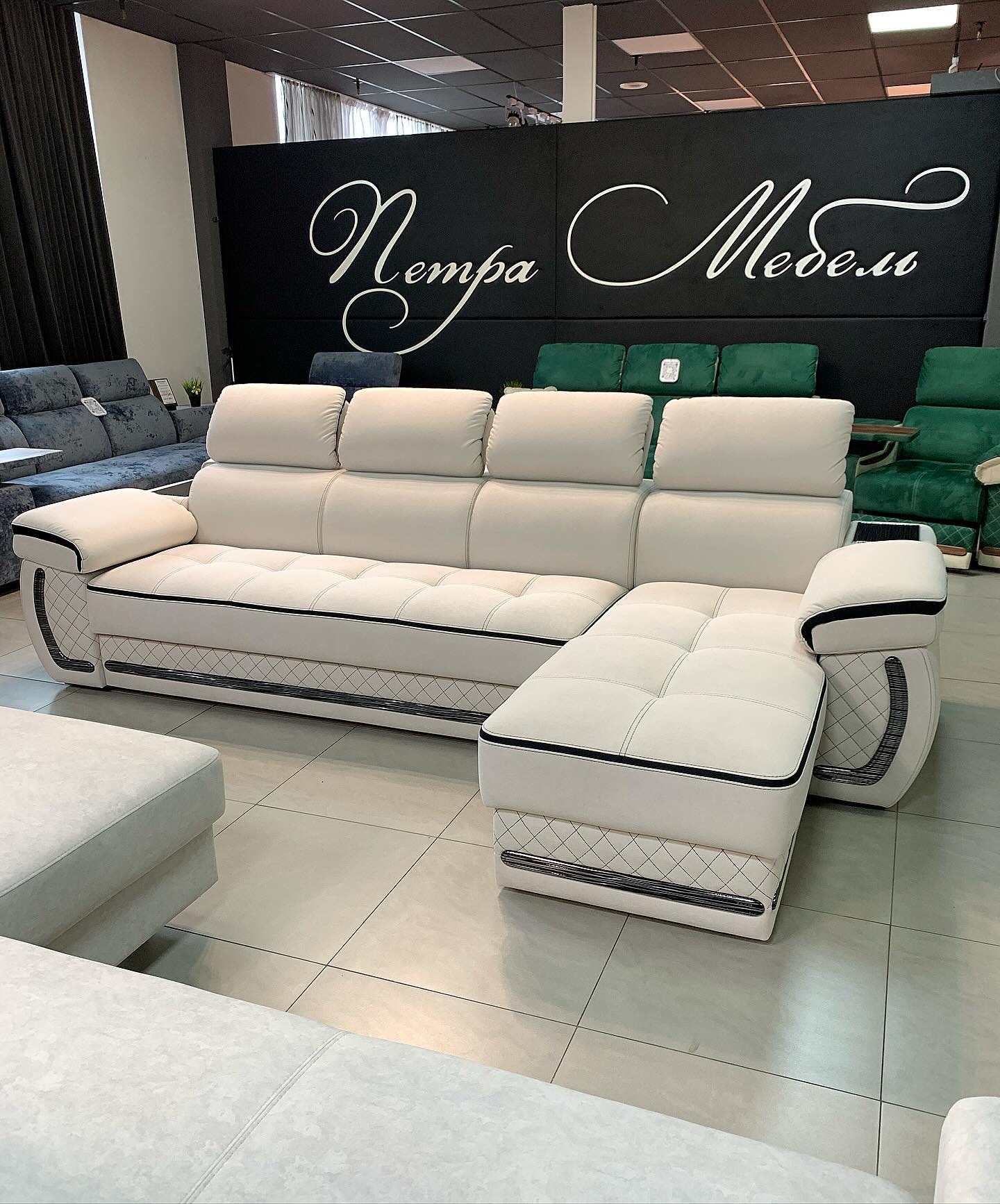 Диваны Айпетри Люкс в наличии. г.Минск ТЦ Камелот  Д 4187 Мосс 1 крем/хилтон 04 пленка -G13 страйп черный