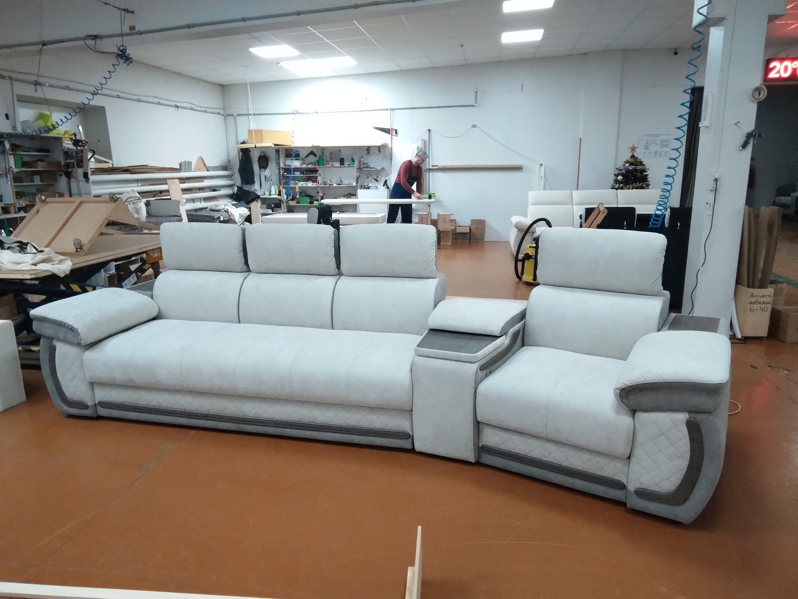 Диваны Айпетри Люкс в наличии. Склад Д 4368 Фабрик 2/фабрик 5